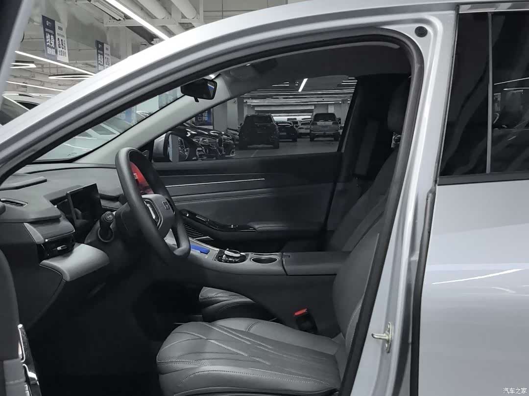 Geely Galaxy L6, 2025 9