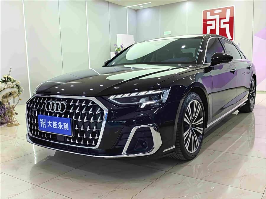 Audi A8 2023, фото 1