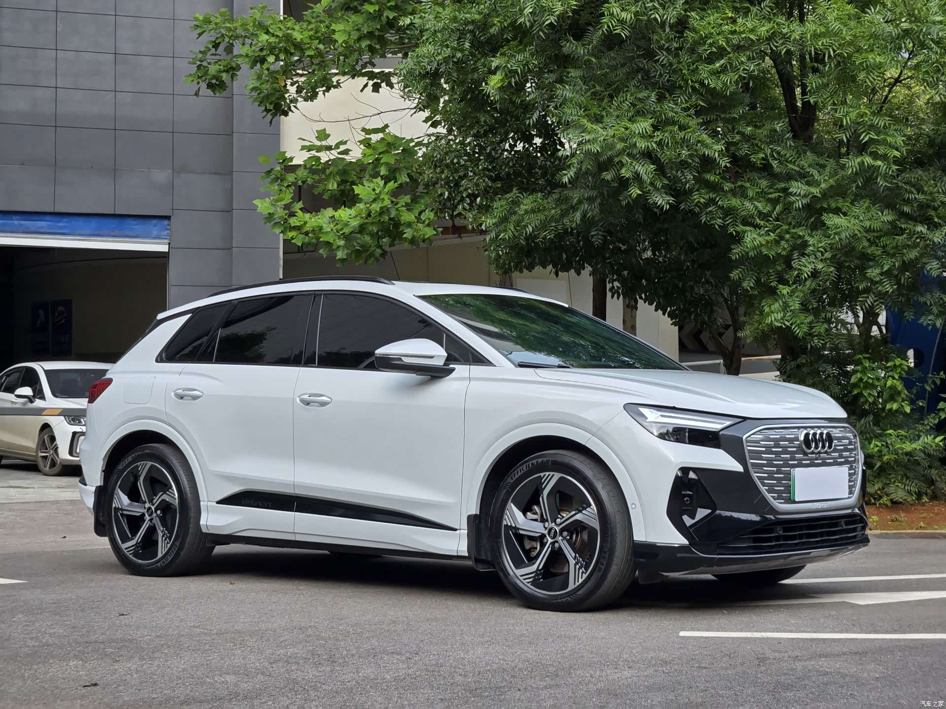 Audi Q4 e-tron, 2023 3
