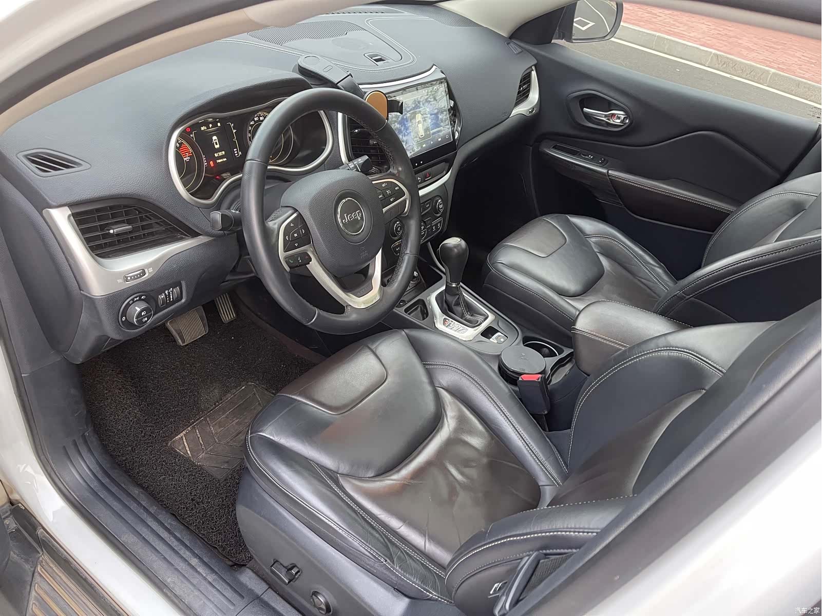 Jeep Cherokee, 2016 4
