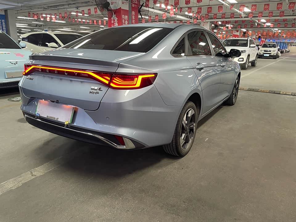 Geely Emgrand L HiP Geely Emgrand L HiP