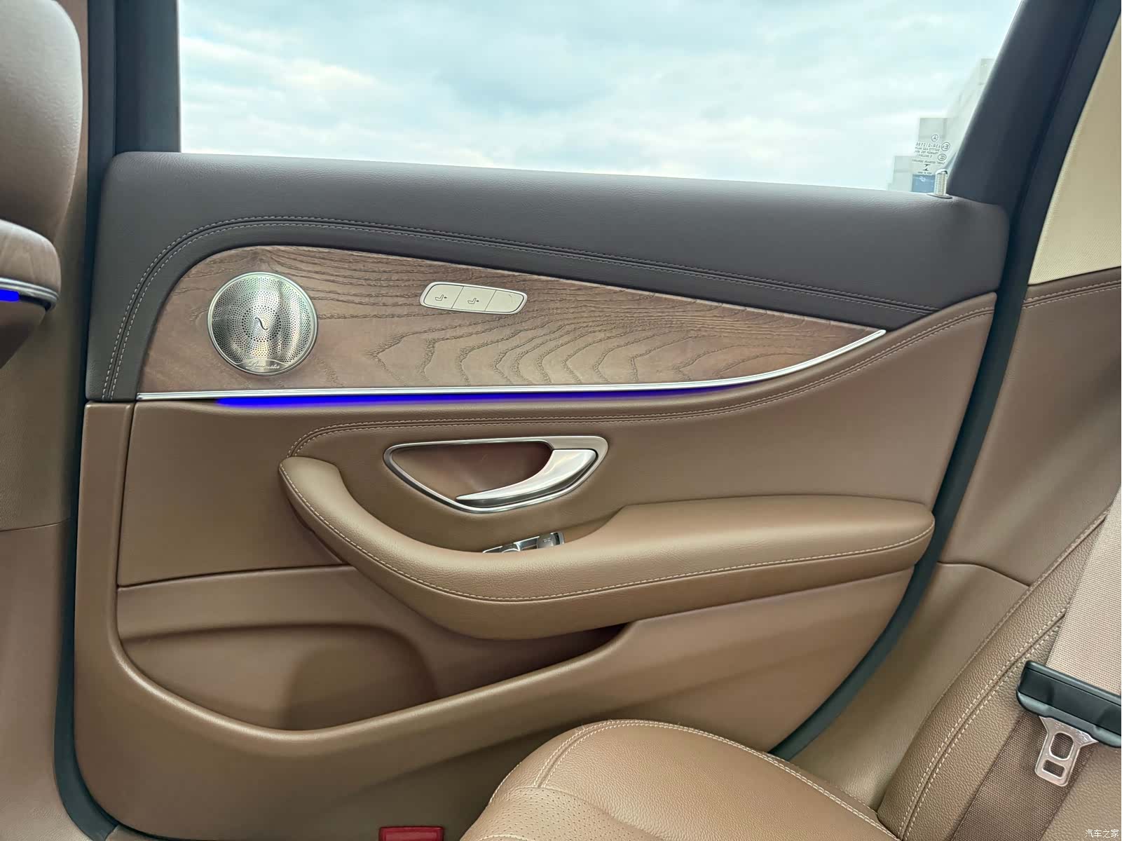 Mercedes-Benz E-Class, 2022 35