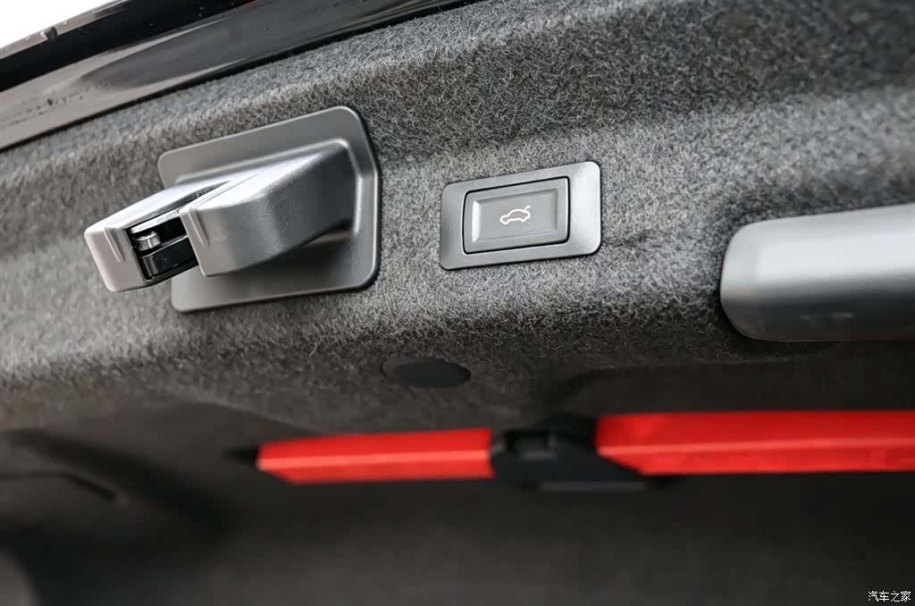 Audi A6L, 2024 14