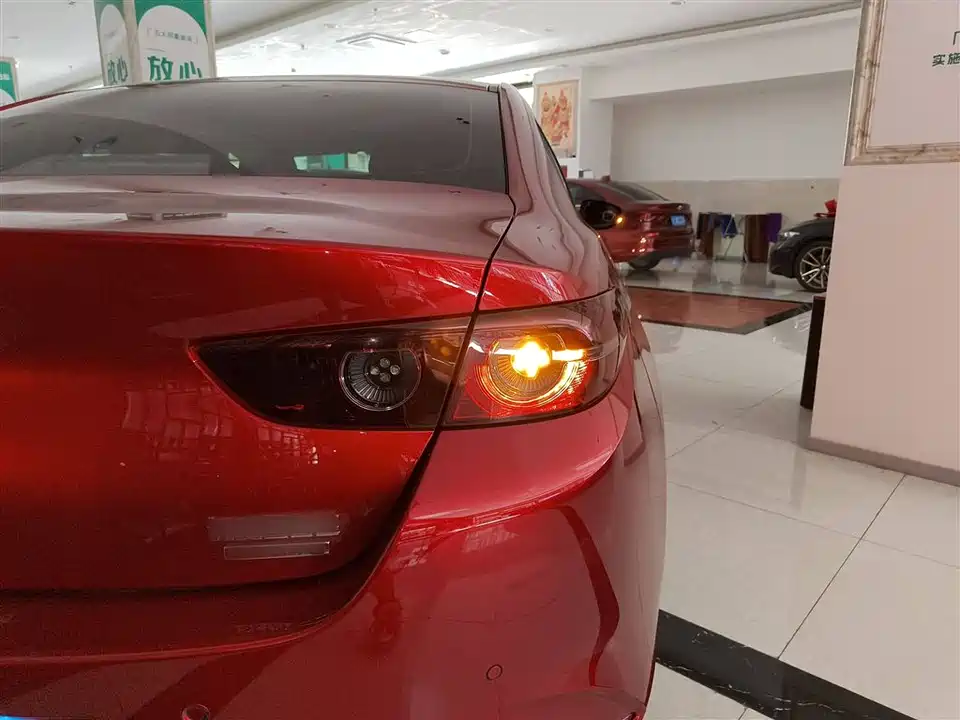 Mazda 3 Angkesaila