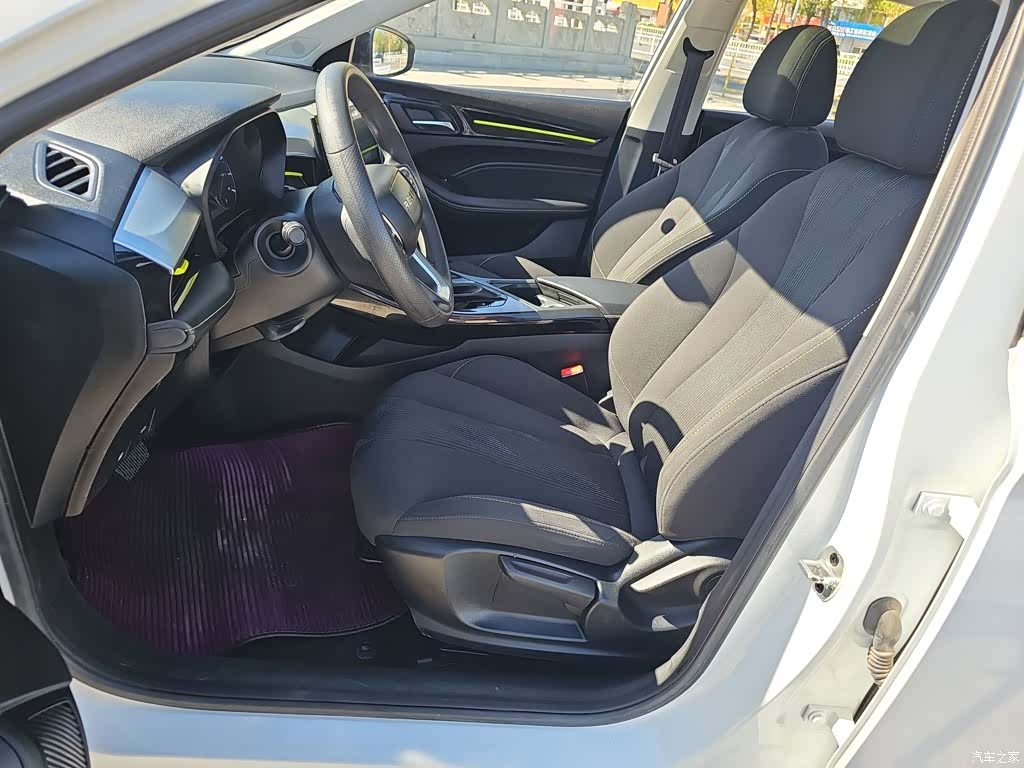 Roewe i5, 2023 16
