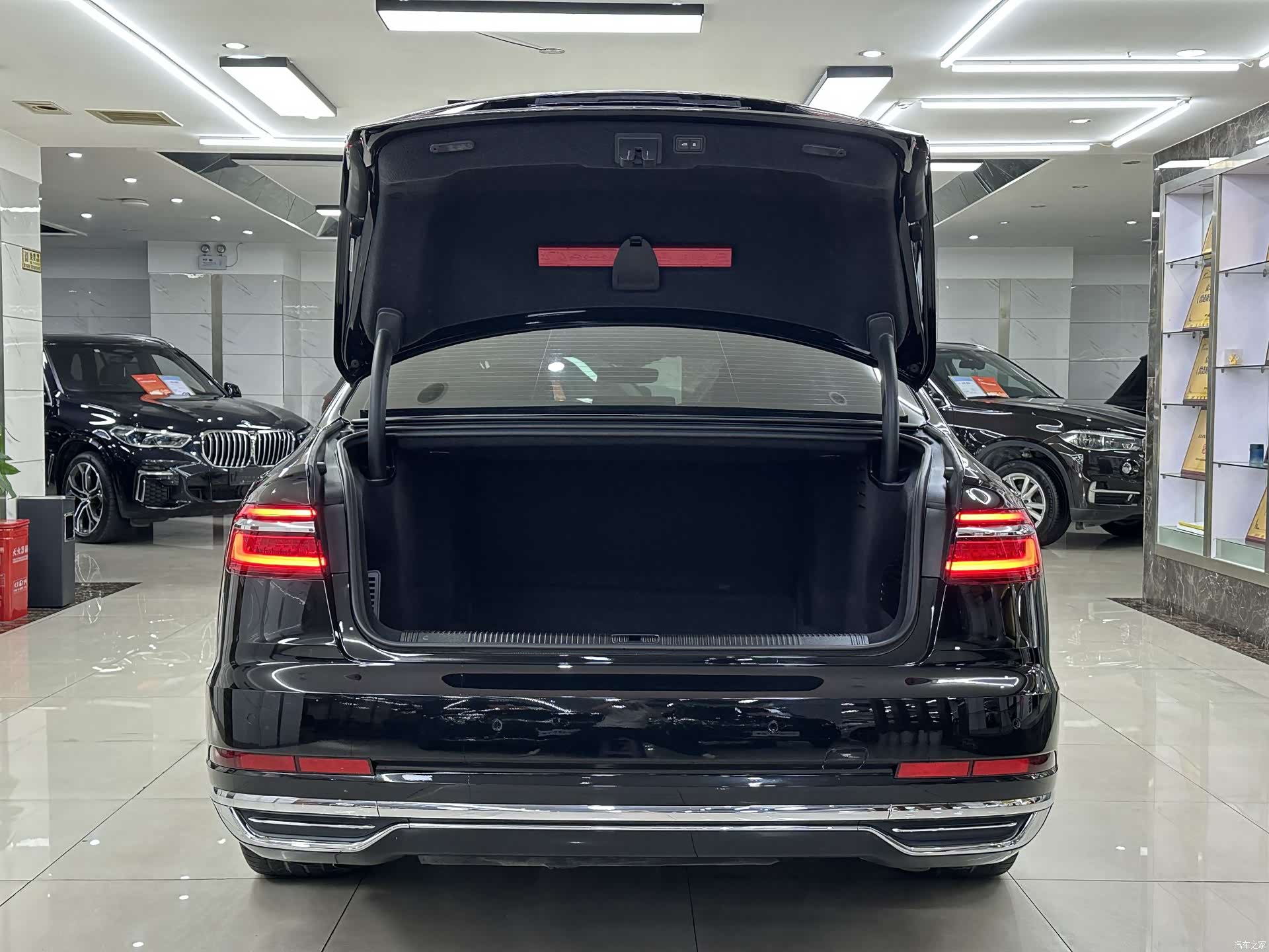 Audi A8L, 2019 7