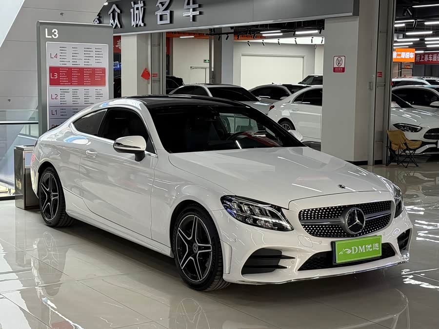 Mercedes-Benz C-Class 2019, фото 1