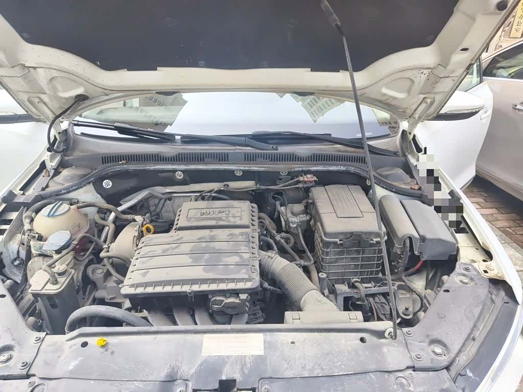 Volkswagen Sagitar, 2016 11