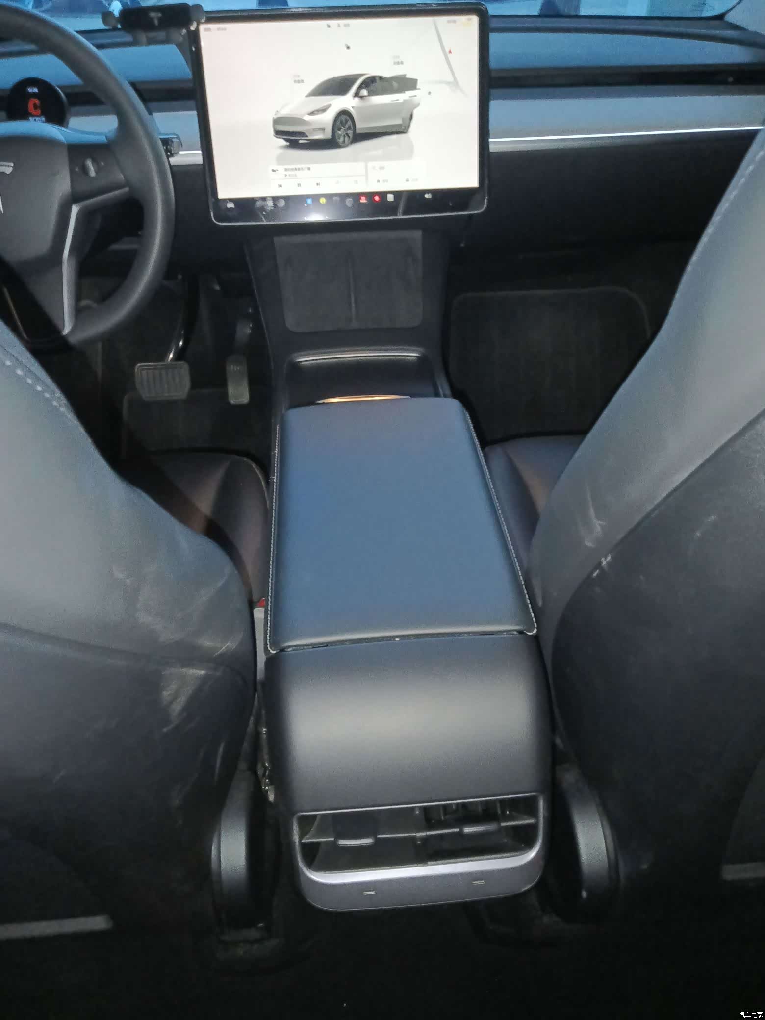 Tesla Model Y, 2024 все фото