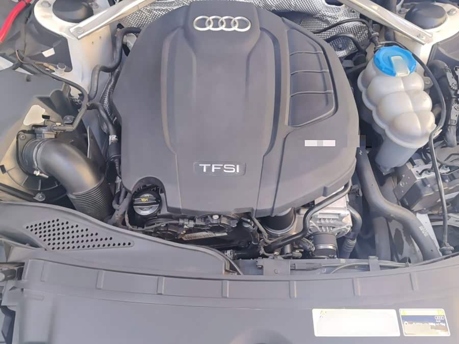 Audi A4L 2017, фото 16