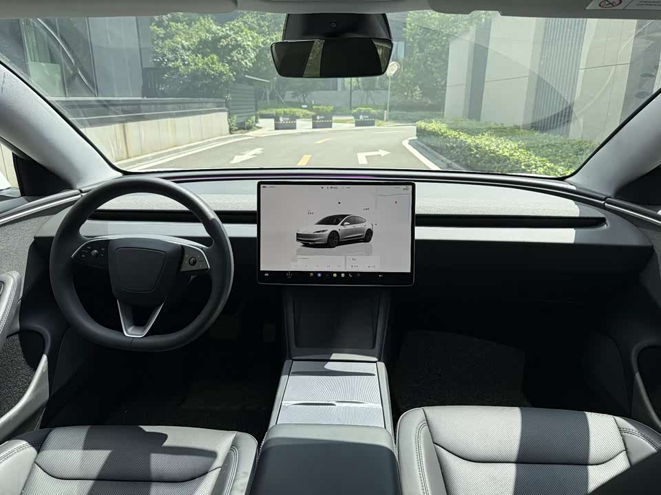 Tesla Model 3 Tesla Model 3