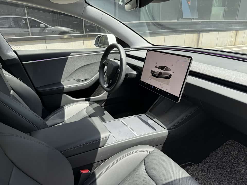 Tesla Model 3 Tesla Model 3