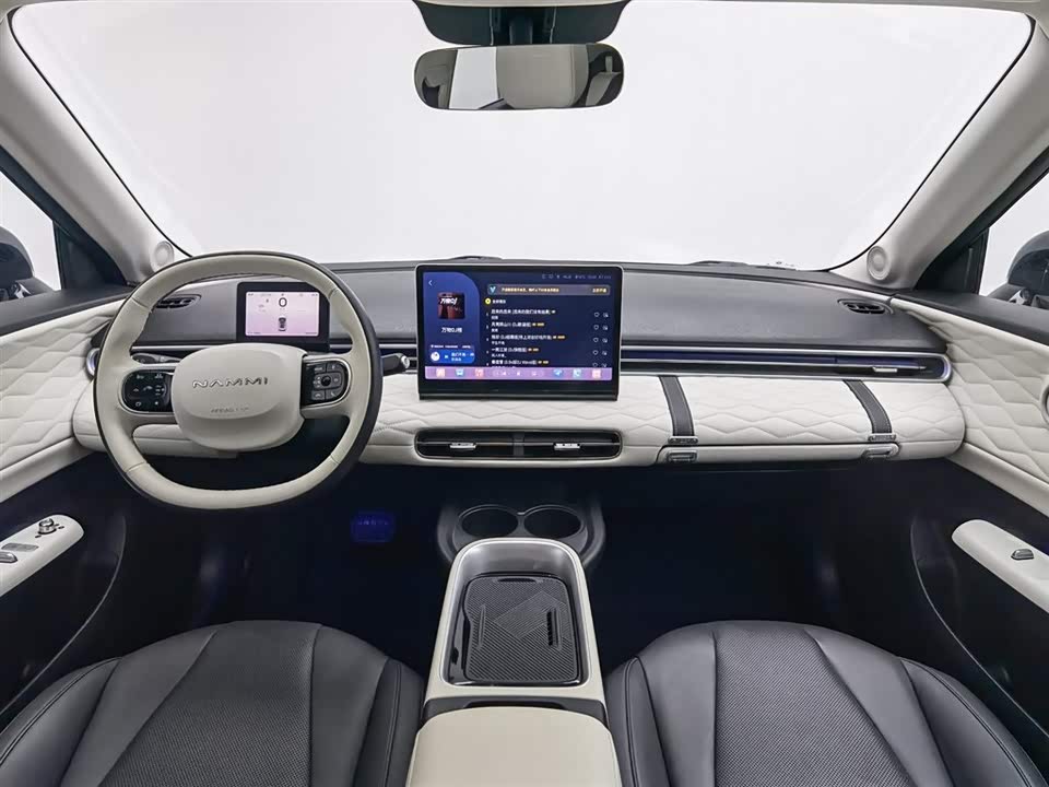 Dongfeng Nammi Nano 01