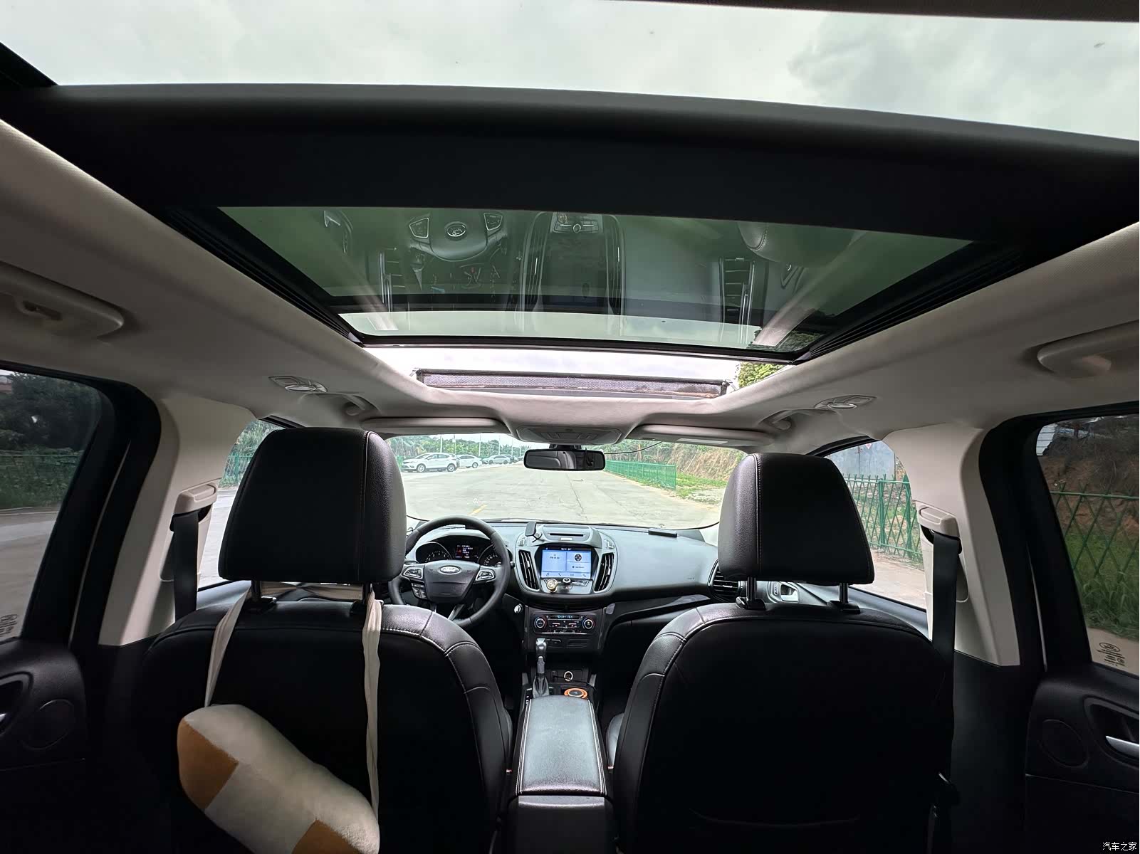 Ford Kuga, 2017 11