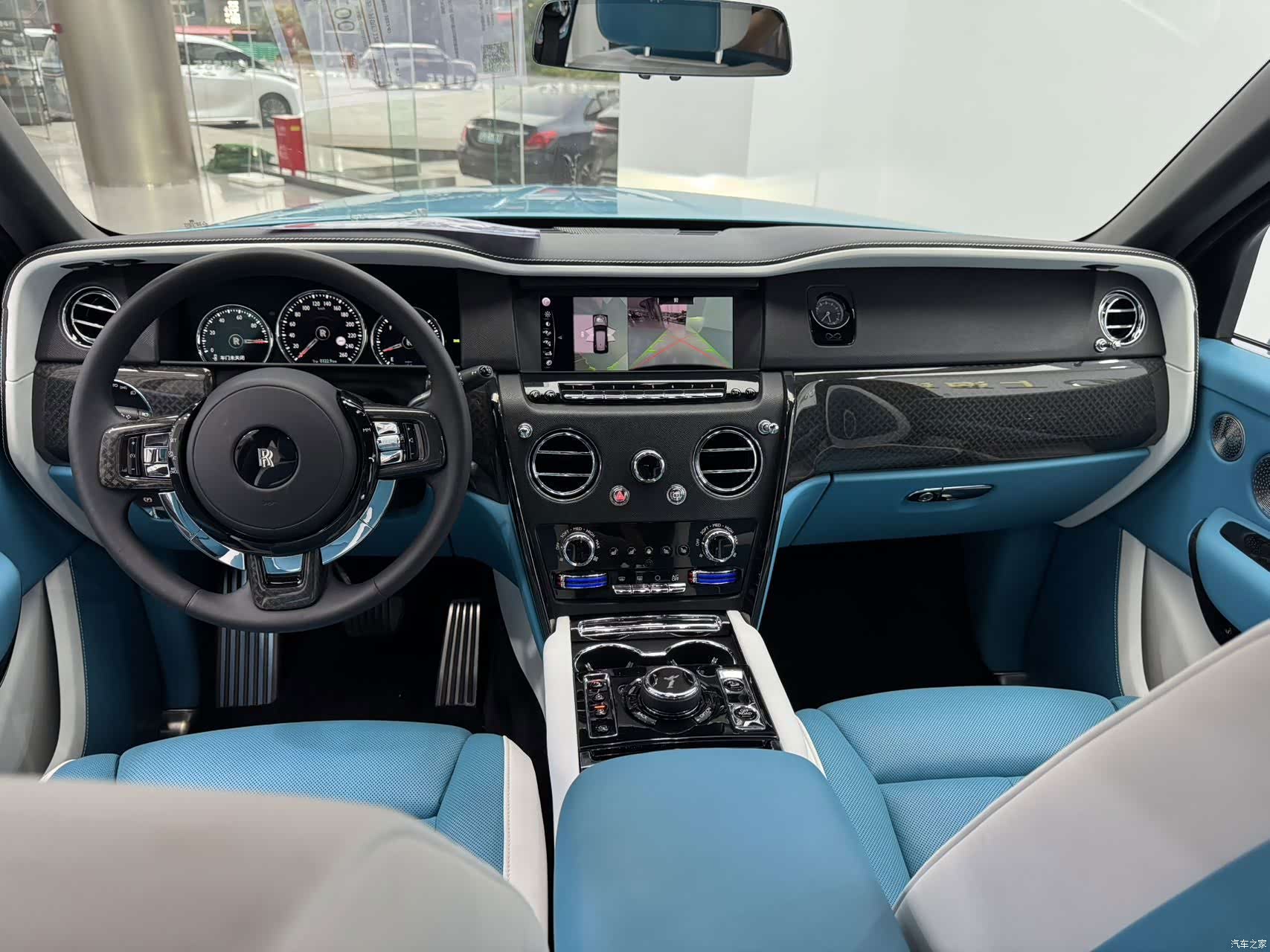 Rolls-Royce Cullinan, 2022 25