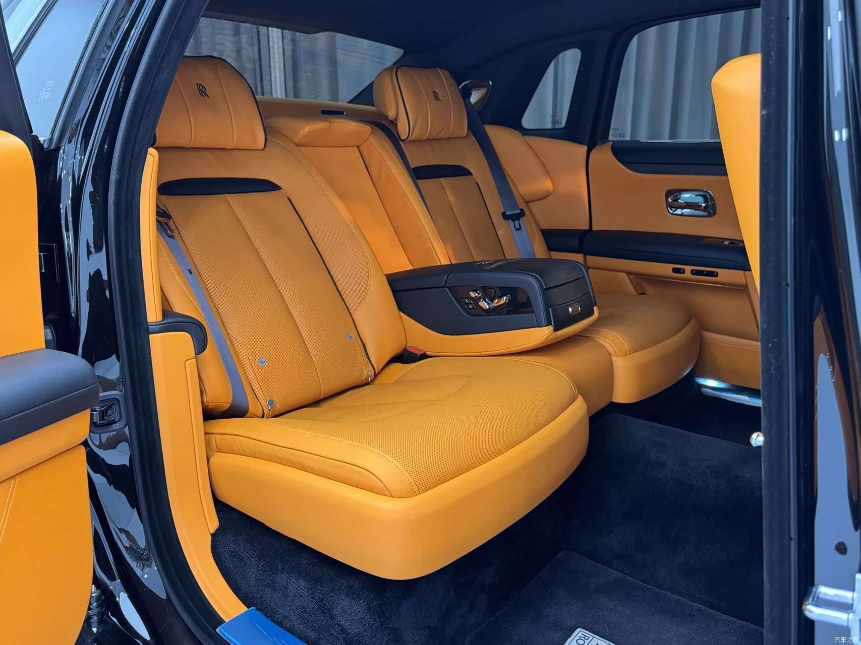 Rolls-Royce Ghost, 2023 23