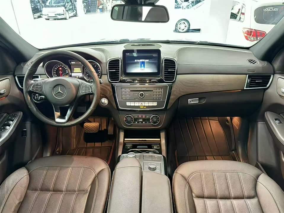 Mercedes-Benz GLE Mercedes-Benz GLE