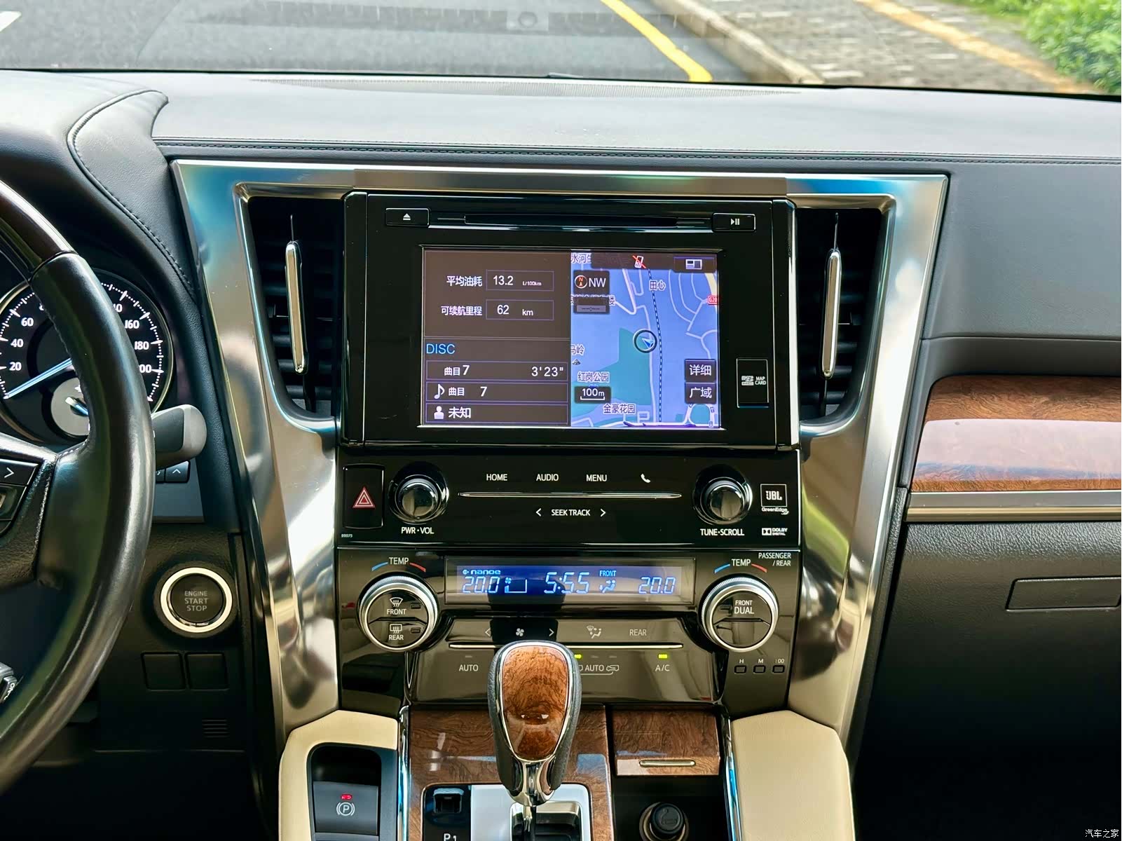 Toyota Alphard, 2018 10