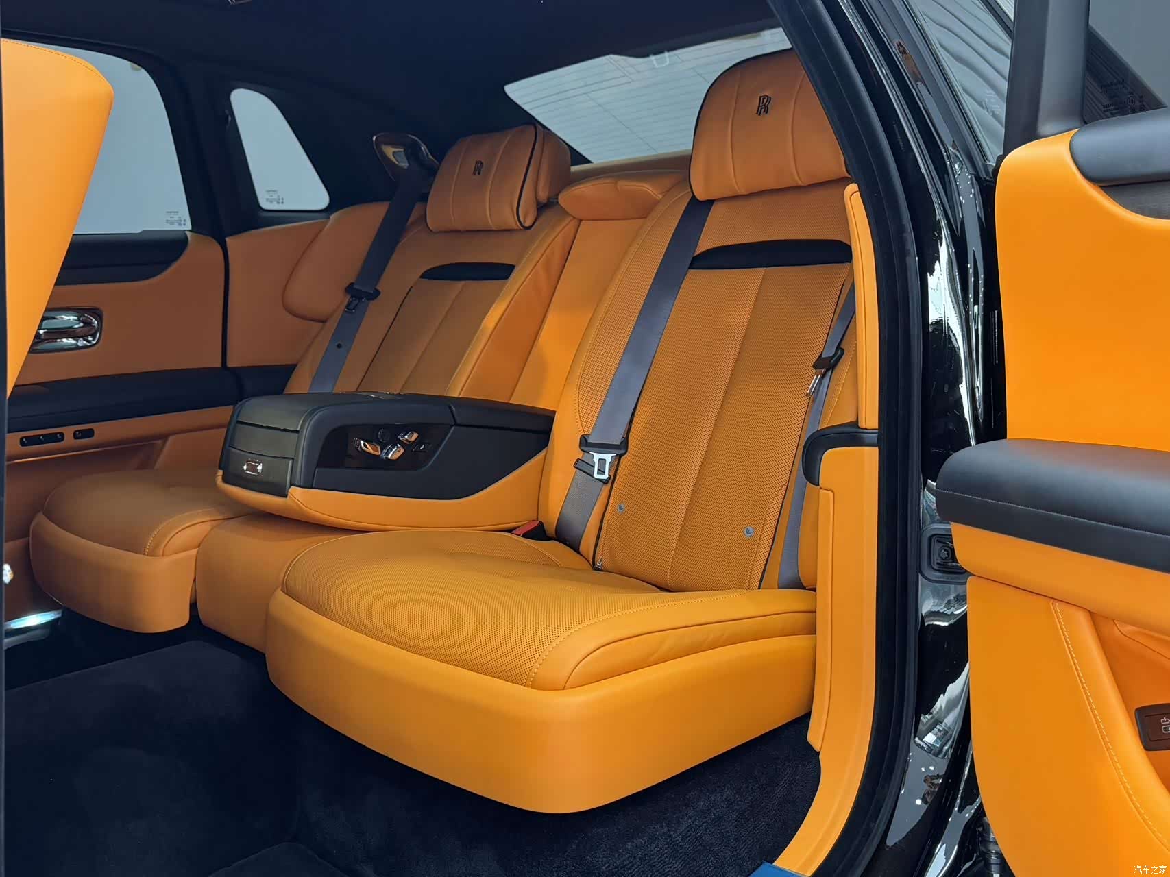 Rolls-Royce Ghost, 2023 21