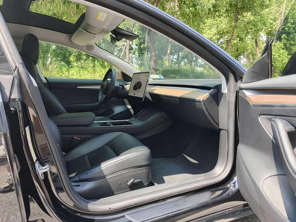 Tesla Model 3 Tesla Model 3
