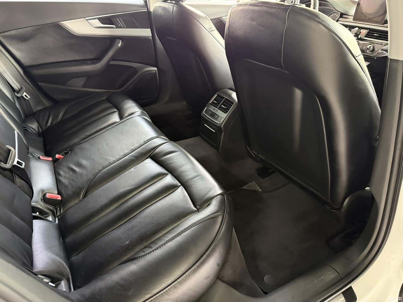 Audi A4L, 2018 12