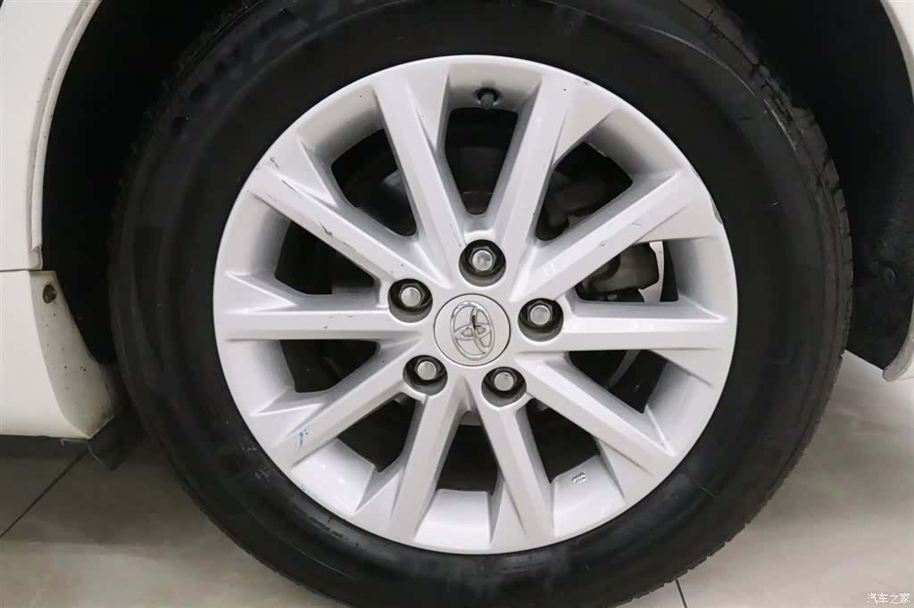 Toyota Camry, 2016 16