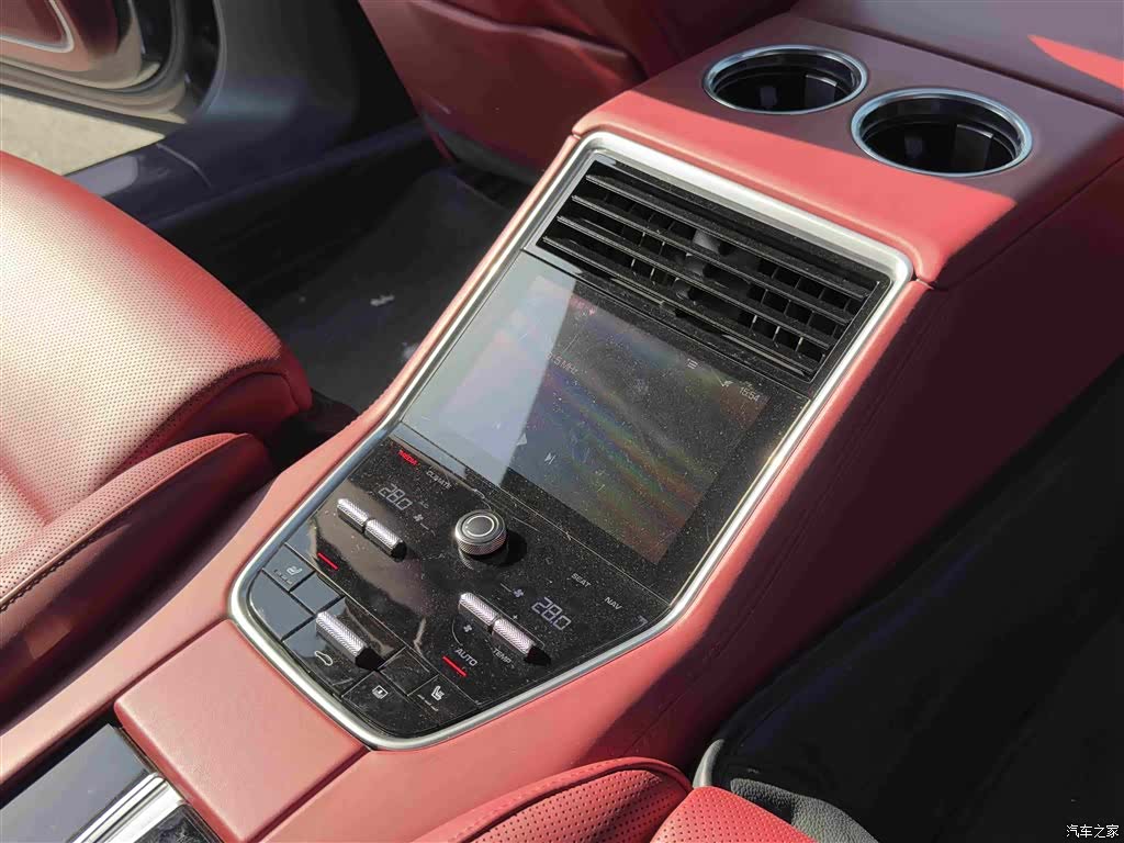 Porsche Panamera, 2018 9
