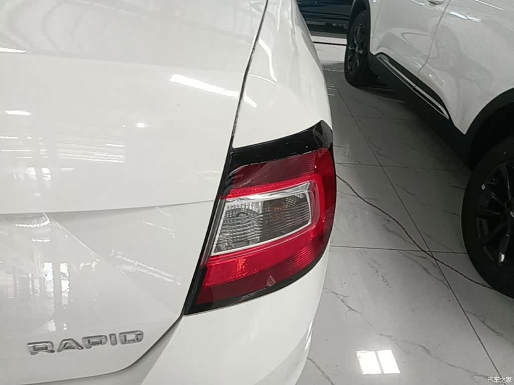 Skoda Rapid, 2020 8