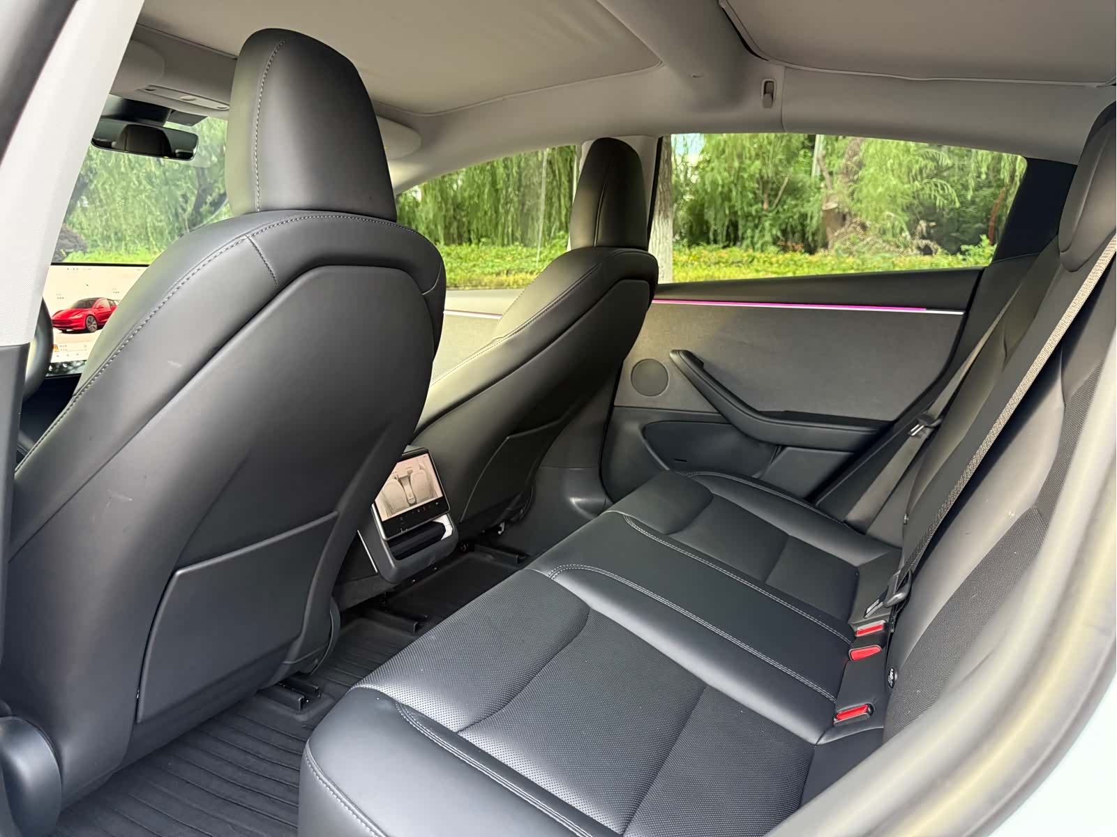 Tesla Model 3, 2024 13