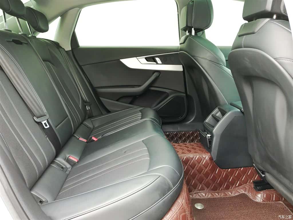 Audi A4L, 2024 14