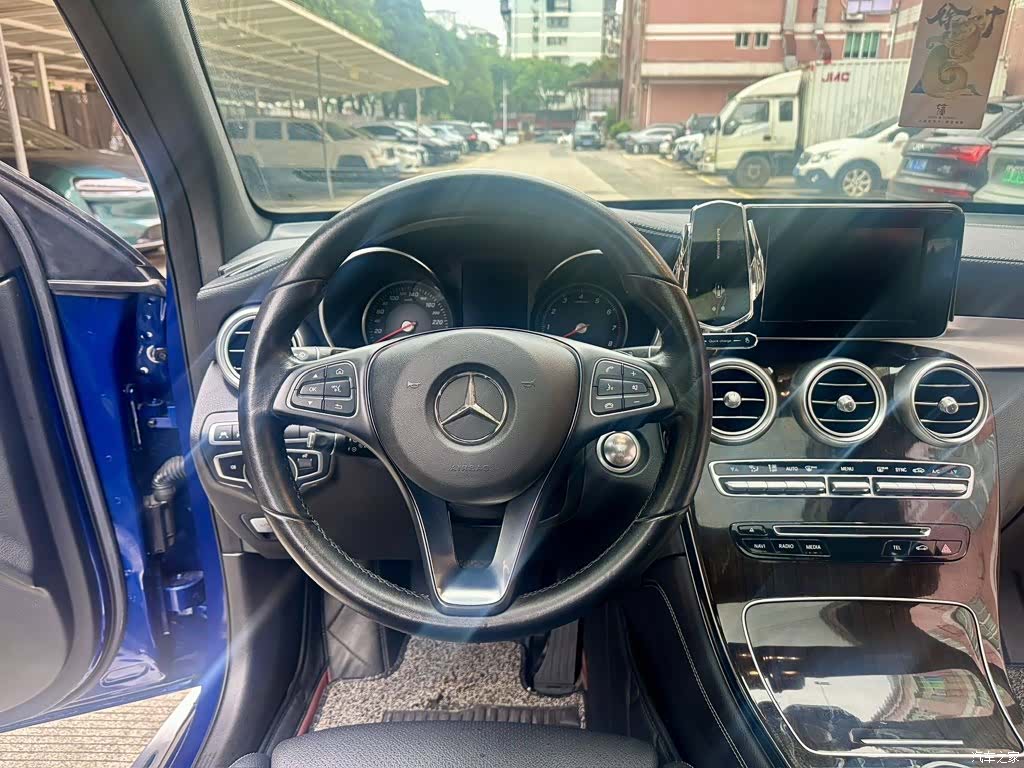 Mercedes-Benz GLC, 2019 9
