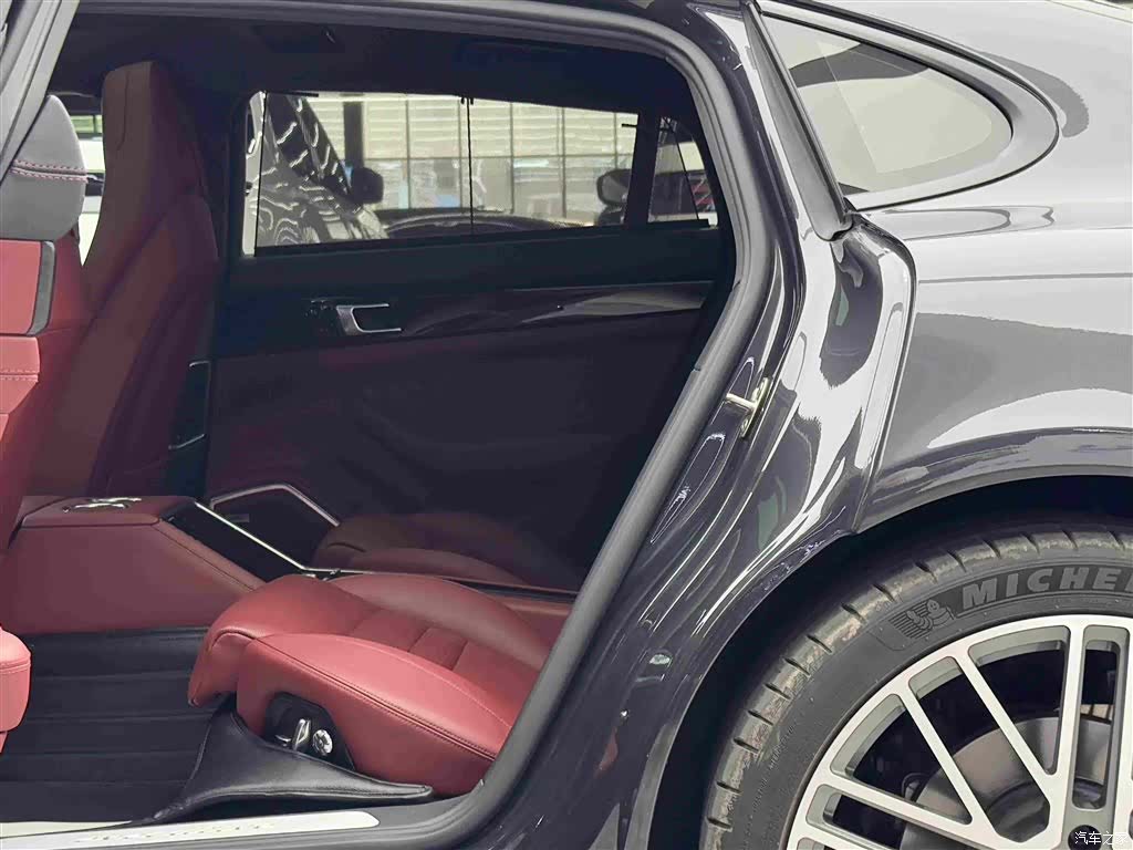 Porsche Panamera, 2018 7
