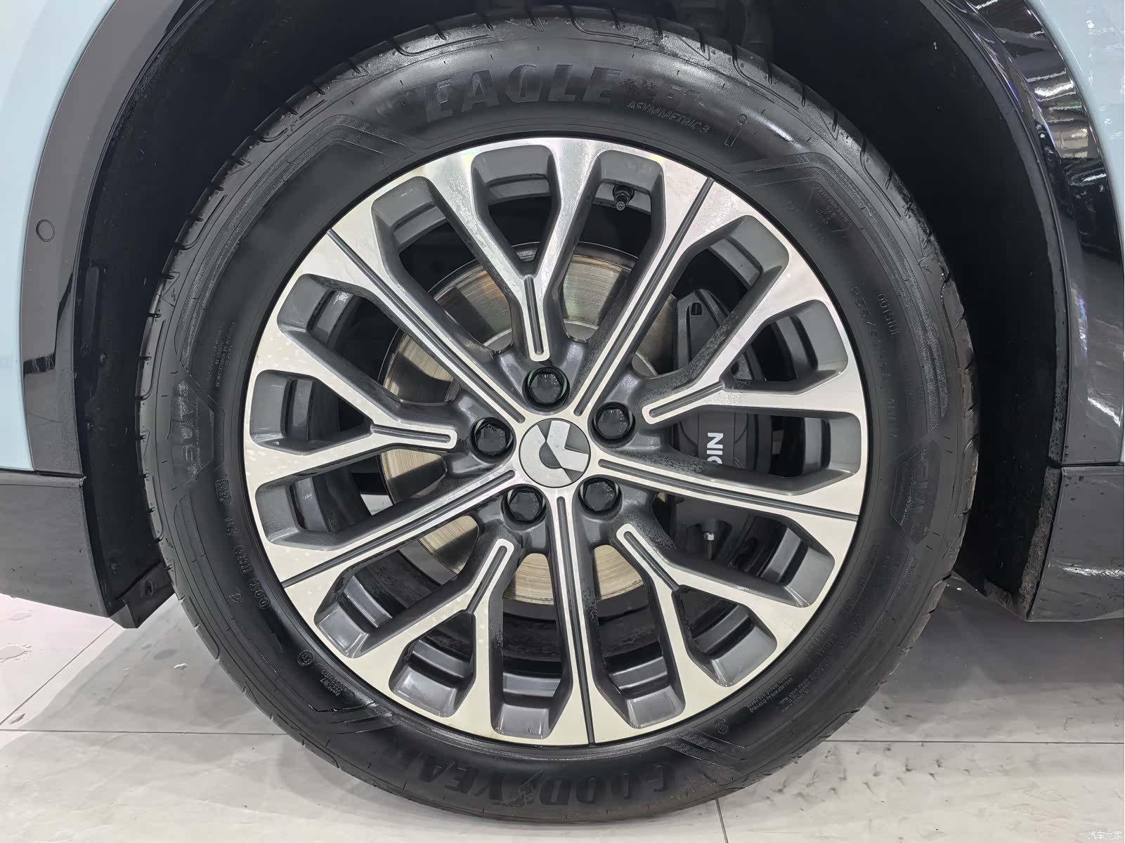 NIO ES6, 2025 8