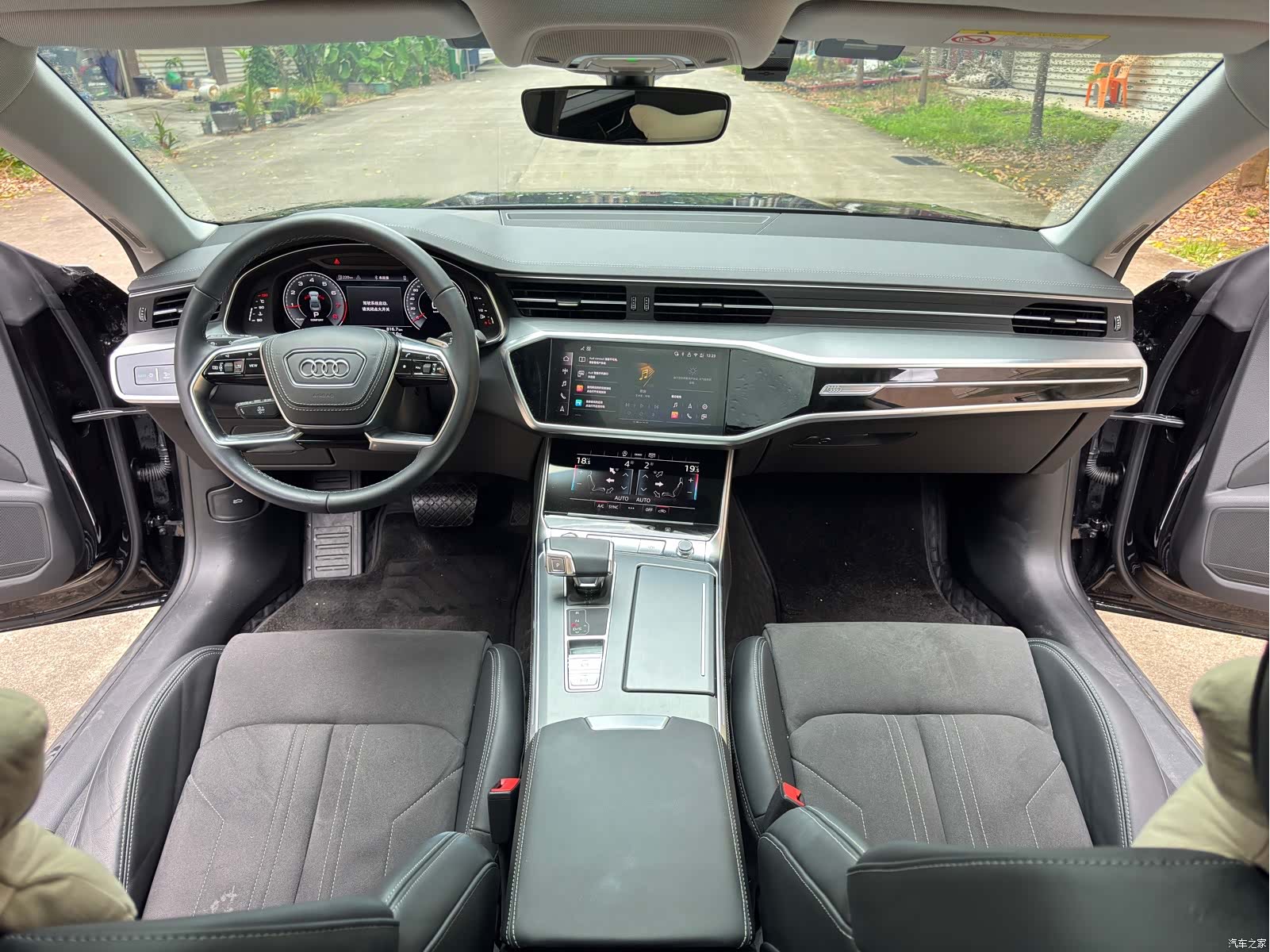 Audi A7L, 2025 10