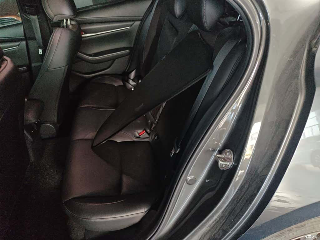 Mazda Mazda3, 2020 17