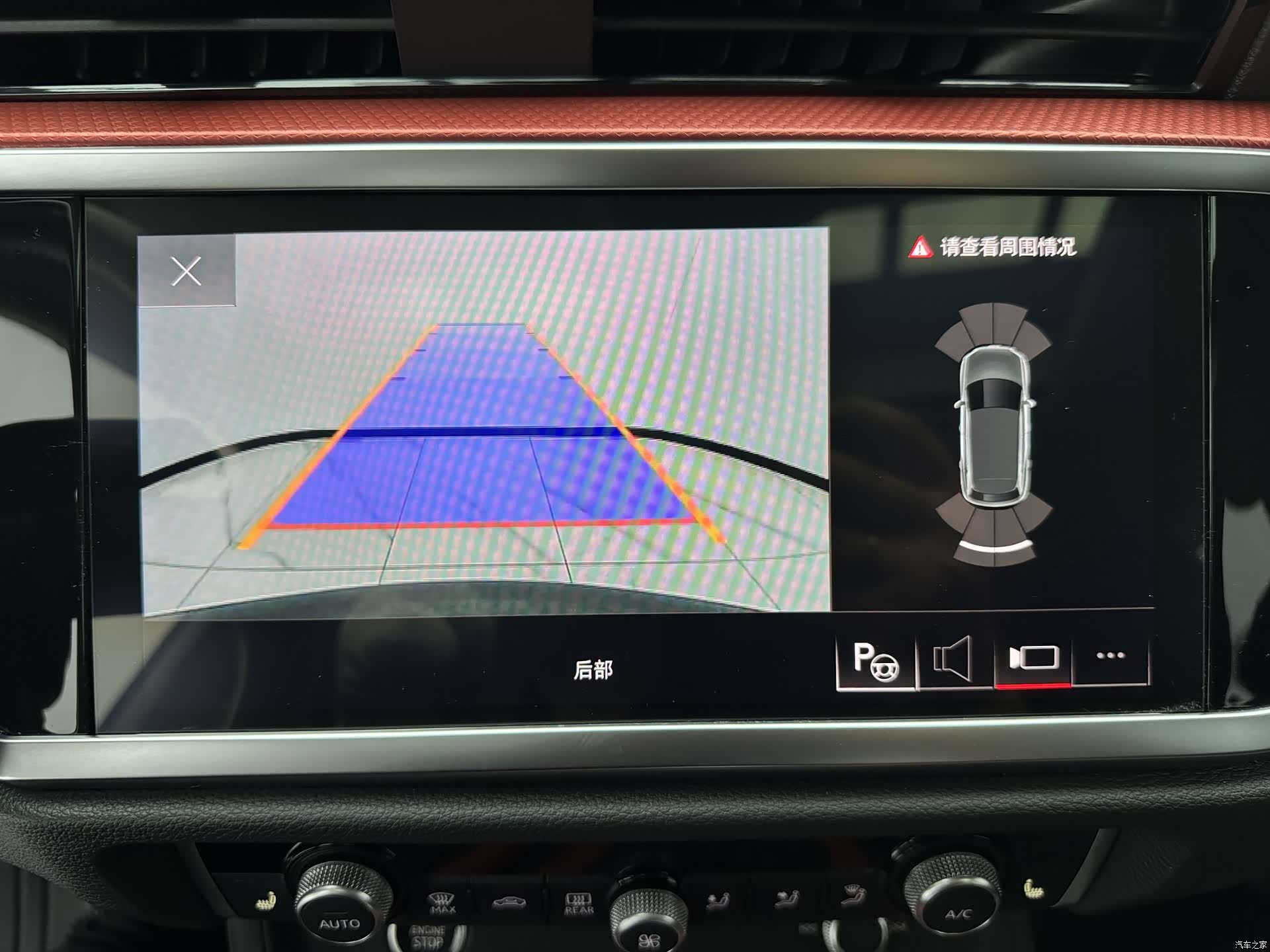 Audi Q3, 2023 16