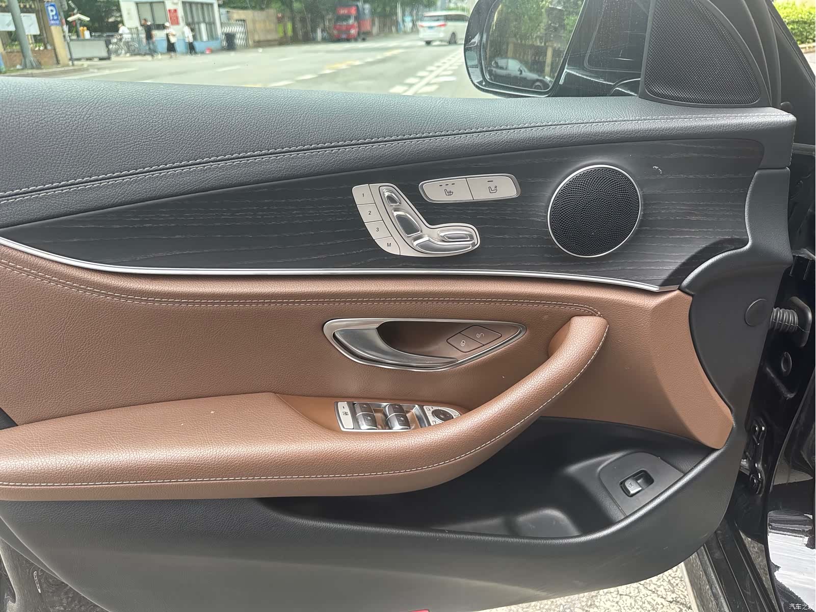 Mercedes-Benz E-Class, 2019 15