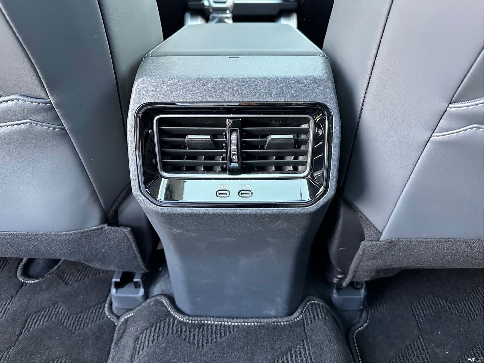 Toyota RAV4, 2026 15