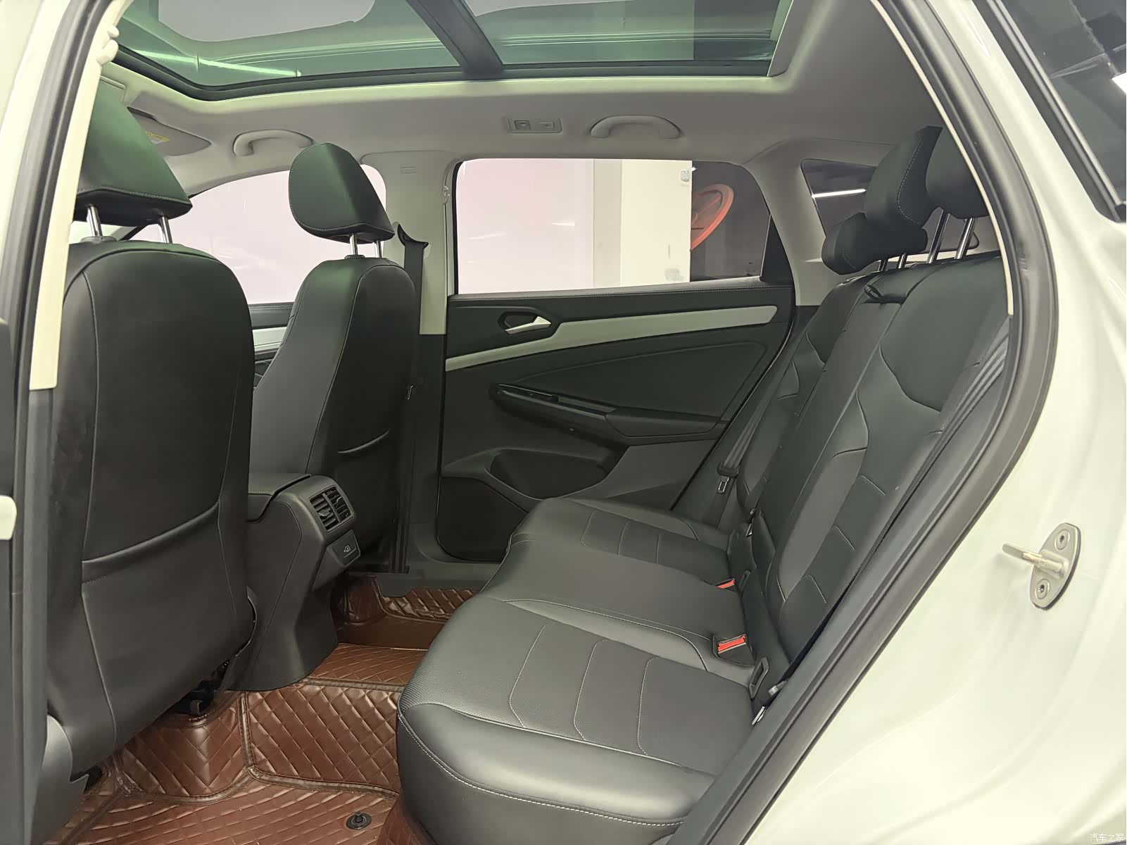 Volkswagen VS7, 2023 15