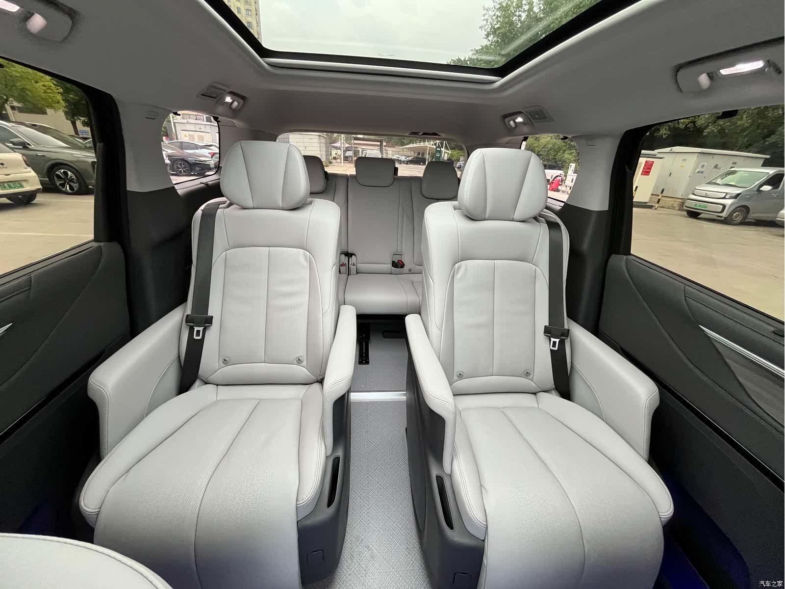 Buick GL8, 2025 16
