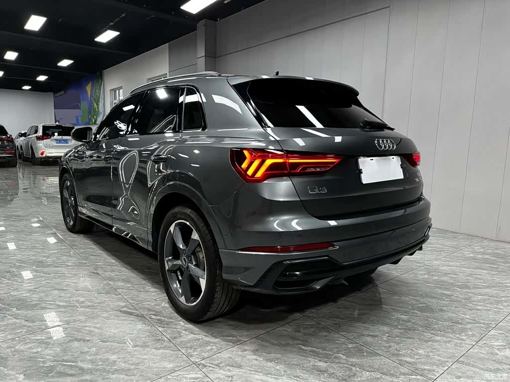 Audi Q3, 2022 4