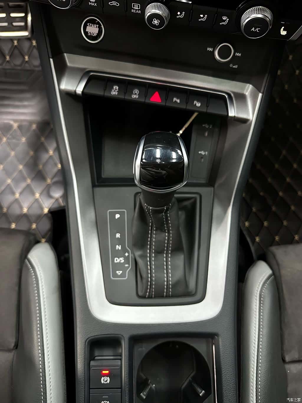 Audi Q3, 2022 14