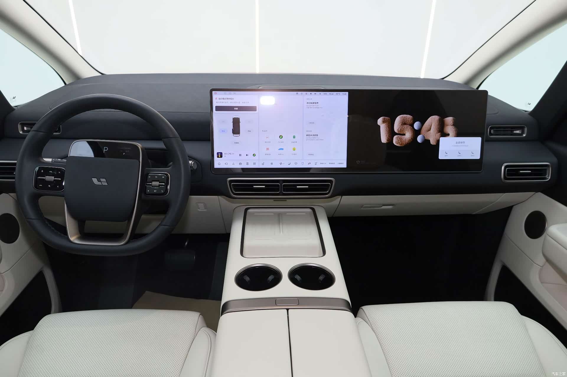 Li Auto MEGA, 2025 12