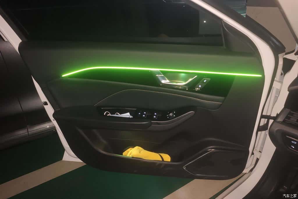 Bestune B70, 2022 7