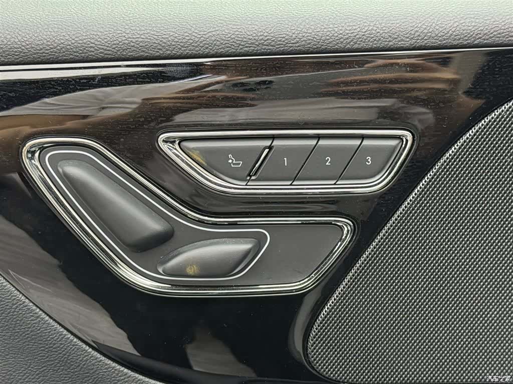 Lincoln Aviator, 2023 16
