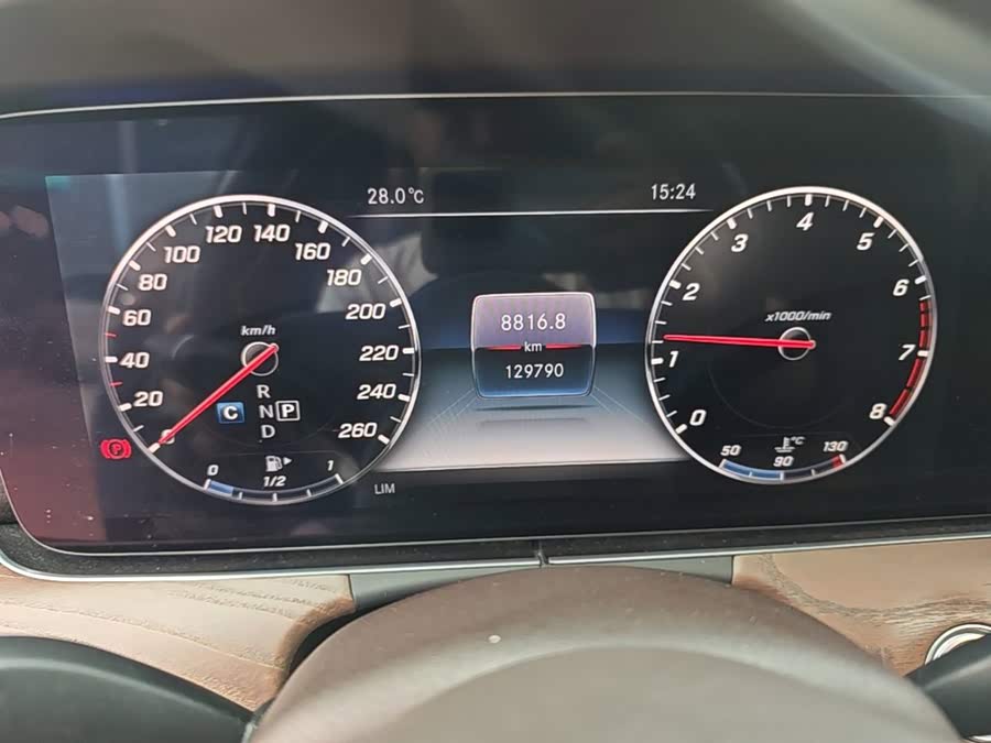 Mercedes-Benz E-Class 2019, фото 11