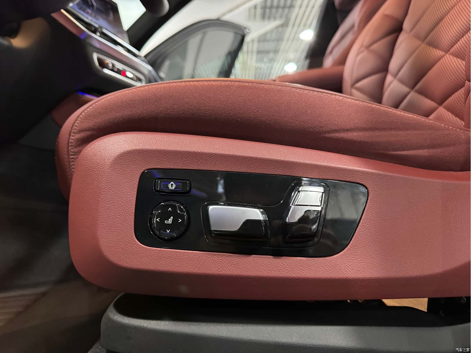 BMW X5, 2025 9
