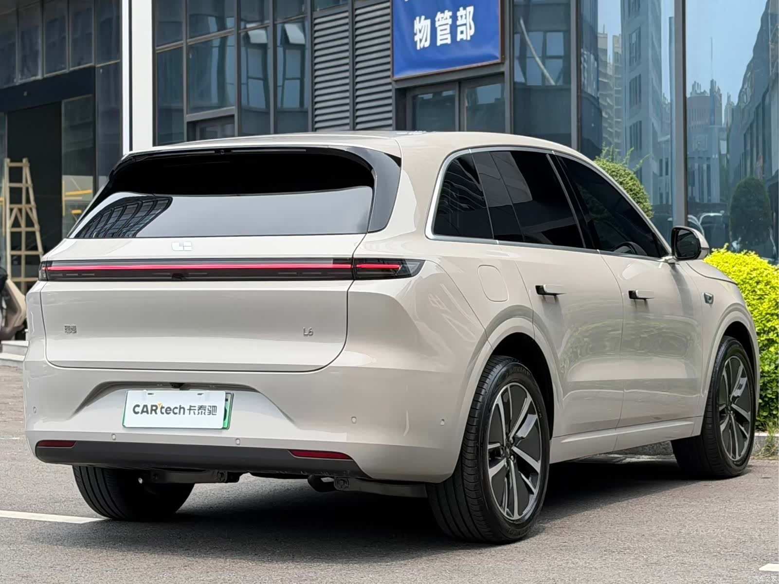 Li Auto L6, 2024 3