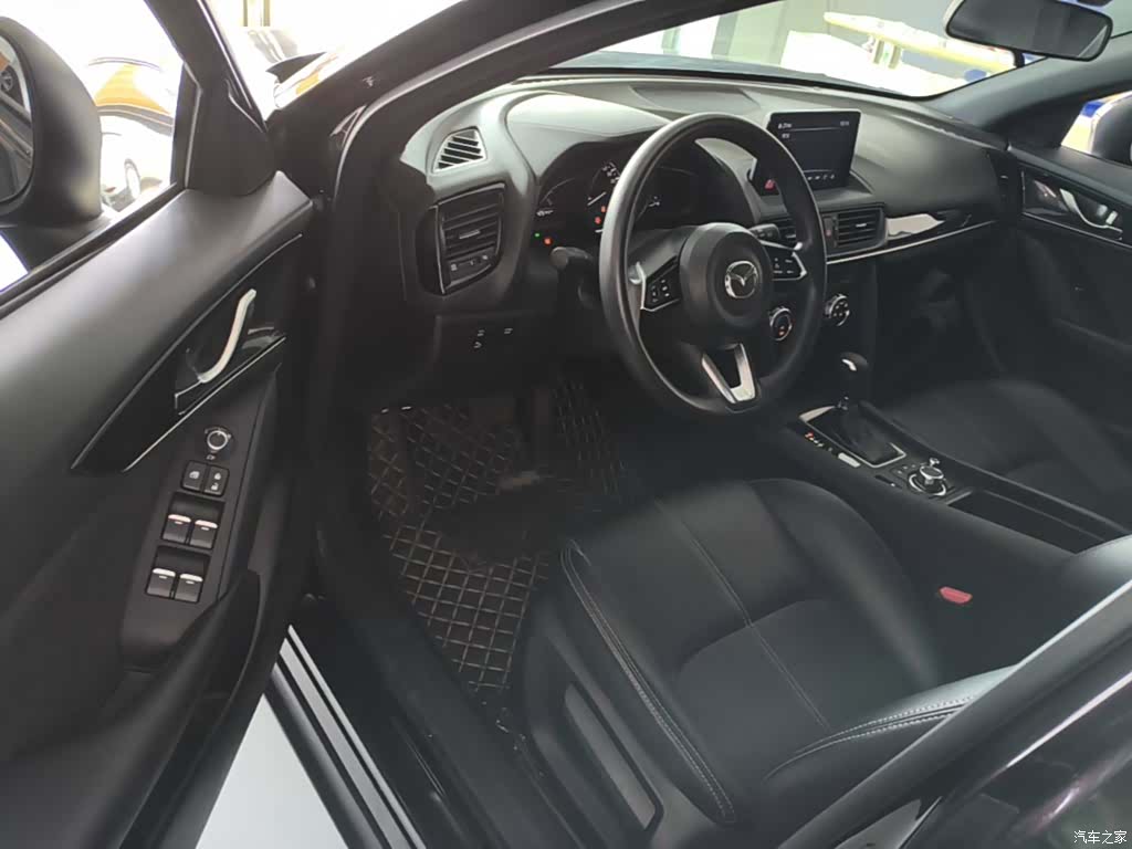 Mazda CX-4, 2022 16