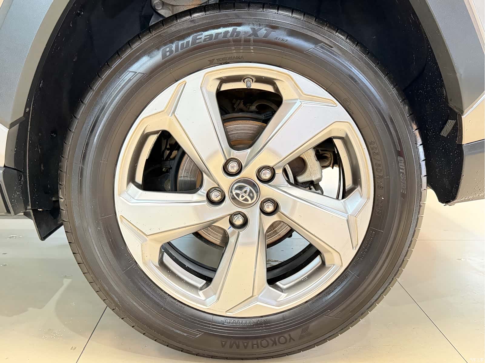 Toyota RAV4, 2022 4